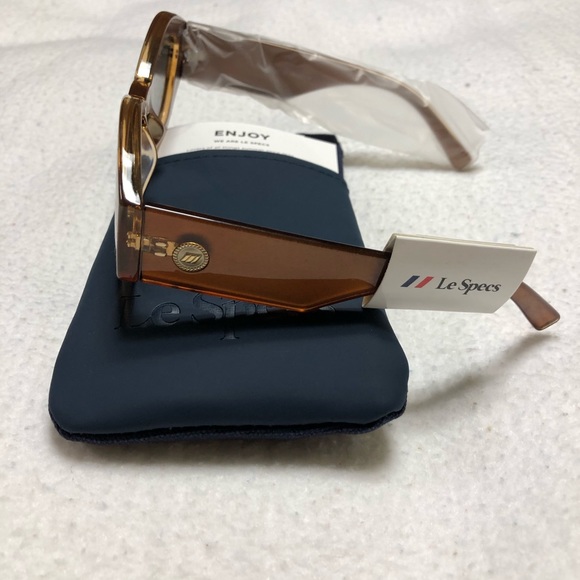 Le Specs, The Grinchiest 52mm Cat Eye Sunglasses. - Picture 3 of 3